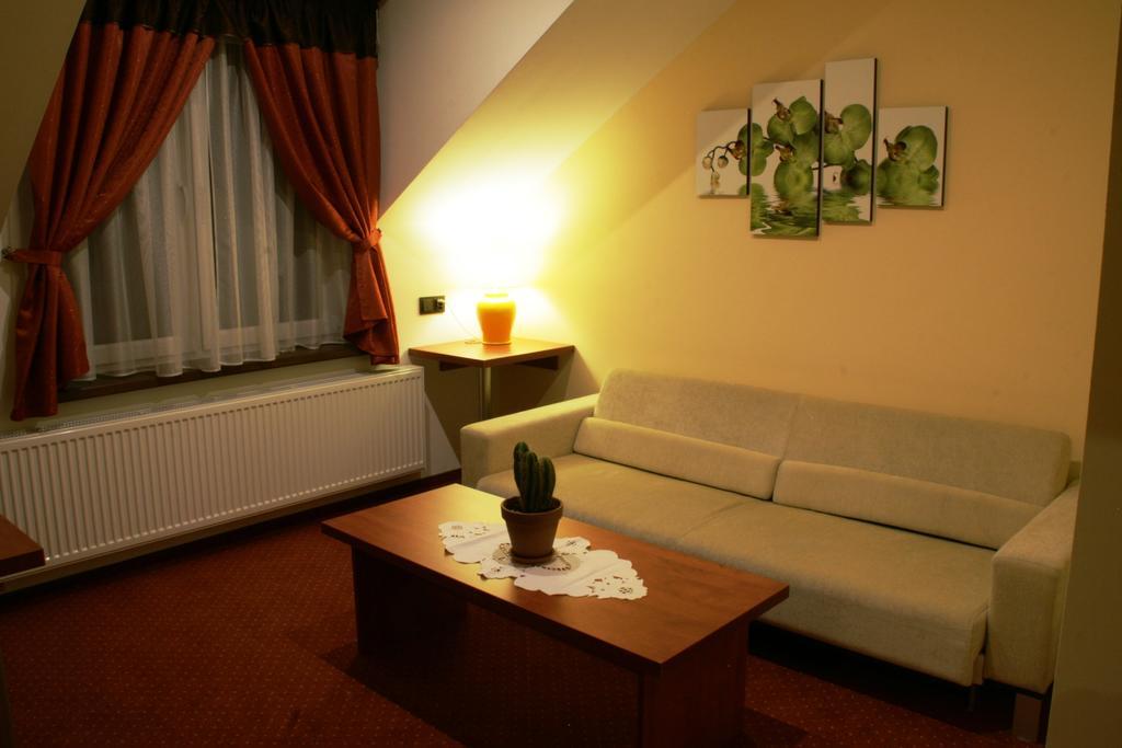 Hotel Kuznia Oberza Polska Łysomice Oda fotoğraf