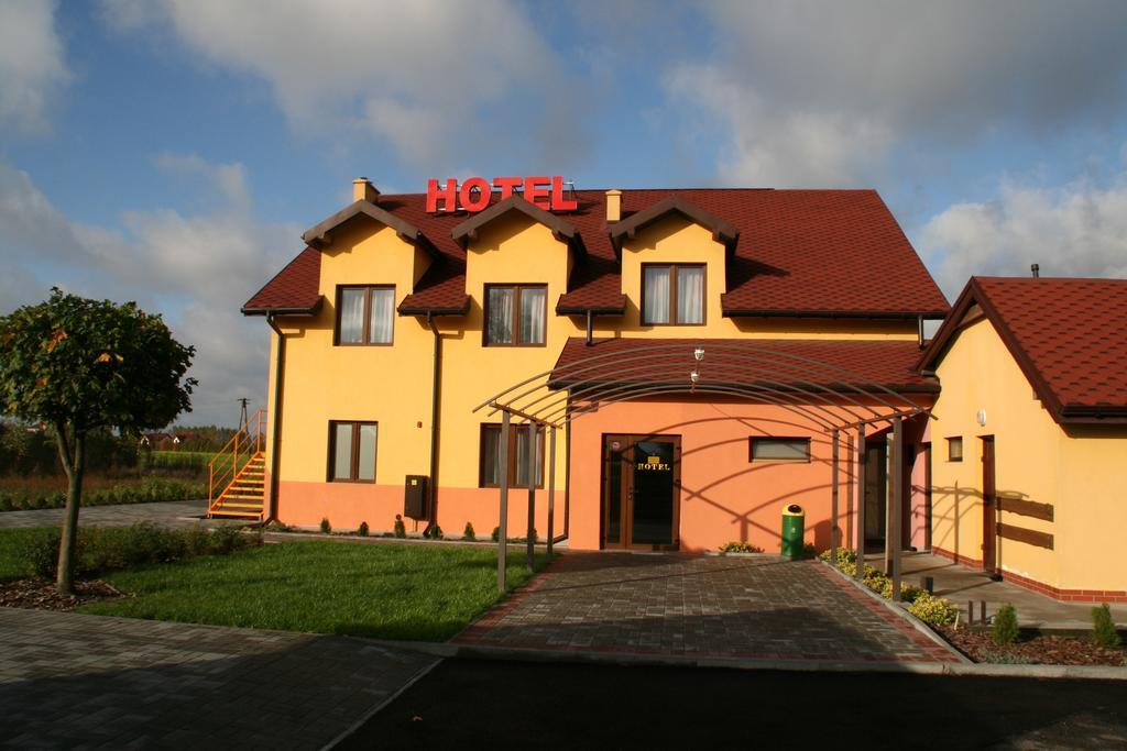 Hotel Kuznia Oberza Polska Łysomice Dış mekan fotoğraf